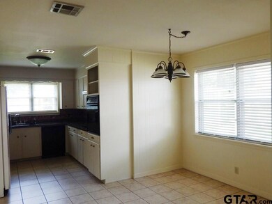 4804 4804 Newcastle Dr, Tyler, TX 75703 - photo 7