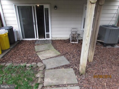 2102 Lang Dr, Crofton, MD 21114 - photo 4