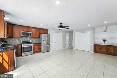 650 Gambocz Ct, Monmouth Junction, NJ 08852 - photo 6