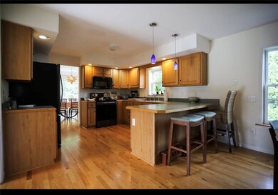 11 Poli St, Bristol, RI 02809 - photo 5