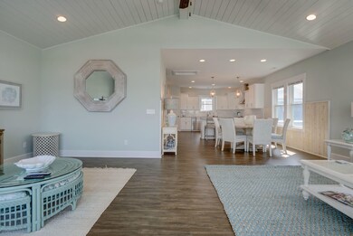 Great Room_Vaulted Ceiling