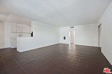 Encino Newcastle unit 22, Encino, CA 91316 - photo 2