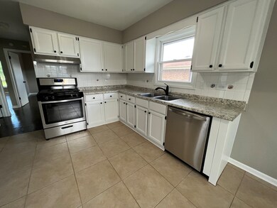 18005 Ravisloe Terrace, Country Club Hills, IL 60478 - photo 4