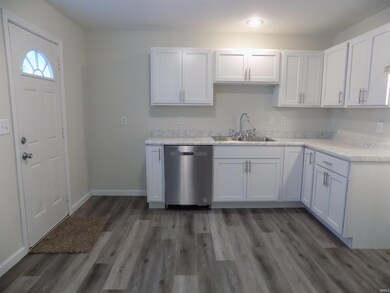 423 E Hubbard Ave, Elkhart, IN 46516 - photo 7