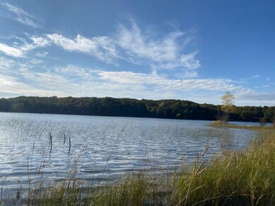 Howe Lakefront 2