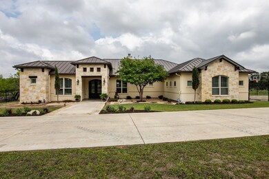 217 S Grand Cru Ln, Fredericksburg, TX 78624 - photo 2