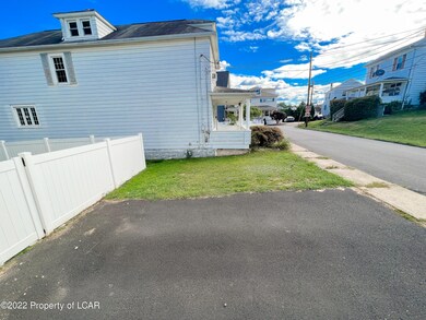 128 Gouge St, Wilkes Barre, PA 18705 - photo 6