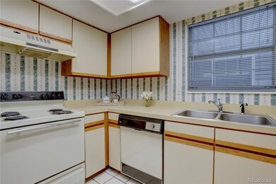 12685 E Pacific Cir unit E, Aurora, CO 80014 - photo 6