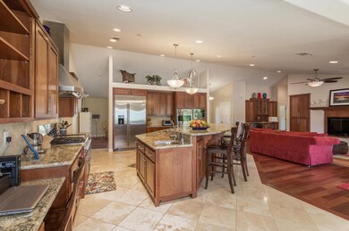 12 Kitchen 3