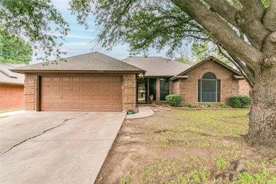 7517 Dana Ln, North Richland Hills, TX 76182 - photo 2