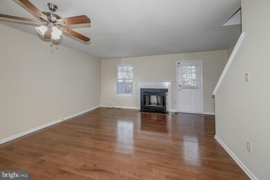 1978 Winslow Ct, Woodbridge, VA 22191 - photo 4