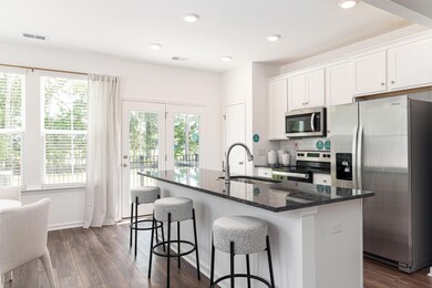 500 Trotters Ln unit 132, Moncks Corner, SC 29461 - photo 3