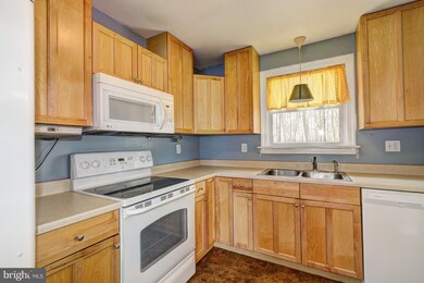 7278 Pommel Dr, Sykesville, MD 21784 - photo 6