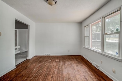 8410 Ruskin Way, Kansas City, MO 64134 - photo 5