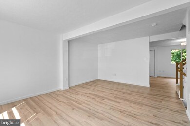 12537 Laurel Grove Place, Germantown, MD 20874 - photo 5