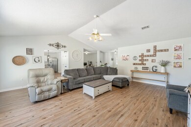 8-web-or-mls-2672 Paddock Cir-04