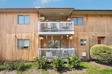 12 Riverview Dr unit 12, Bridgeport, CT 06606 - photo 2