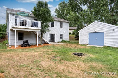 459 6th St-5