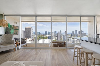 How would you use this spacious lanai?