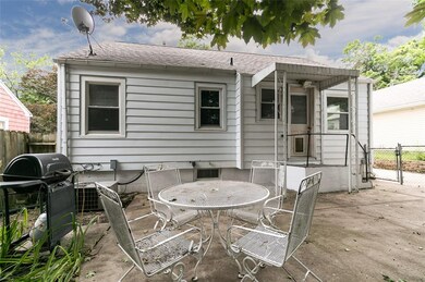 1004 23rd St SE, Cedar Rapids, IA 52403 - photo 3