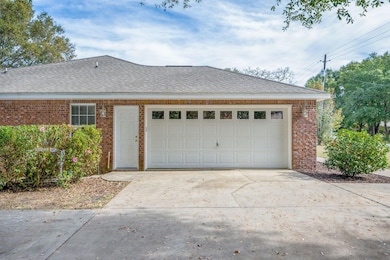 Side entry garage w/exterior door