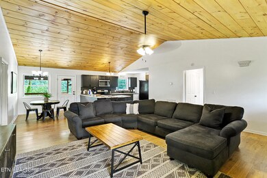 3050 Patty View Way-9