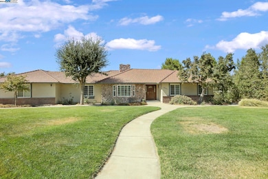 16551 Los Positas Way, Tracy, CA 95304 - photo 2