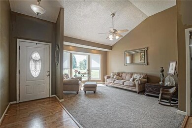 19490 S Lone Elm Rd, Spring Hill, KS 66083 - photo 3