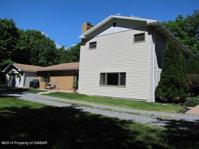 43 Oak Dr, Mountain Top, PA 18707 - photo 2