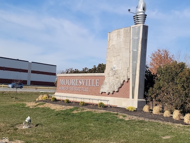 144 E Center Dr, Mooresville, IN 46158 - photo 2