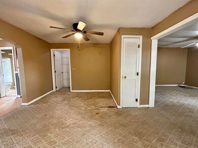 211 E Spring St, Bluffton, IN 46714 - photo 6