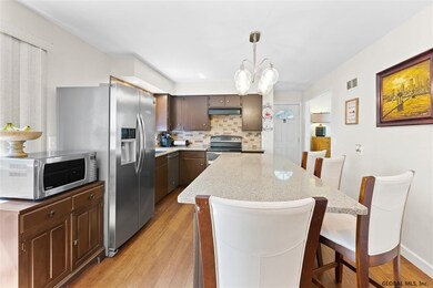 81 Mcnutt Ave, Albany, NY 12205 - photo 3