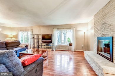 1468 Roundleaf Ct, Reston, VA 20190 - photo 7