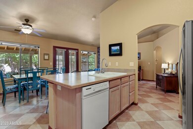 Kitchen (2)