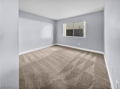 2080 Karen Ave unit B49, Las Vegas, NV 89169 - photo 5