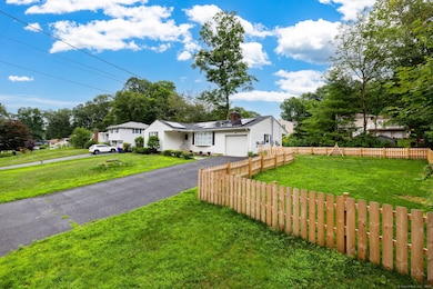 47 Dogwood Ln, Meriden, CT 06450 - photo 3