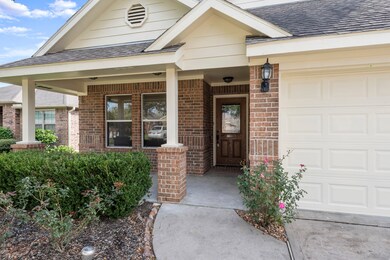 412 De Coster Blvd, Alvin, TX 77511 - photo 2