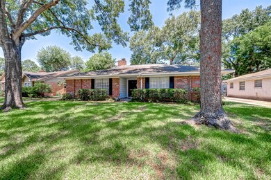 14118 St Marys Ln, Houston, TX 77079 - photo 4