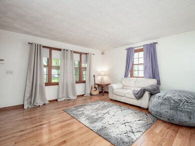 182-184 Draper St, Springfield, MA 01108 - photo 5