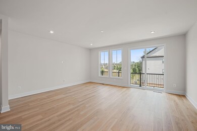 42108 Picasso Square, Brambleton, VA 20148 - photo 5