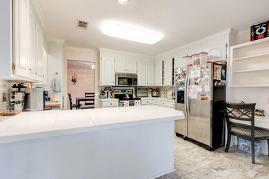 2 (5 of 19) Kitchen