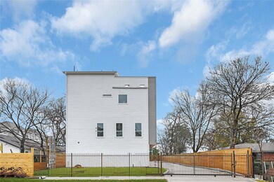 710 Link Rd unit C, Houston, TX 77009 - photo 6