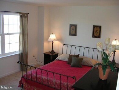 700 Kentwell Dr unit 37, York, PA 17406 - photo 2