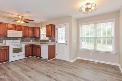 199 Saw Mill Dr, Four Oaks, NC 27524 - photo 4