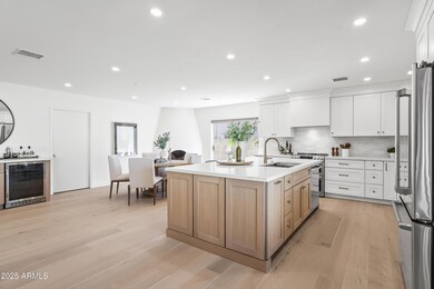 LG. KITCHEN ISLAND + DELLA TERRA QUARTZ