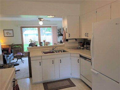 306 E 18th St N, Newton, IA 50208 - photo 6