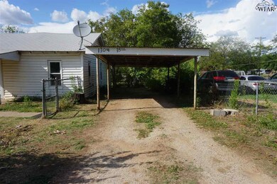 1304 35th St, Wichita Falls, TX 76302 - photo 2