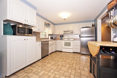 11 Frankie Ln, North Grafton, MA 01536 - photo 4