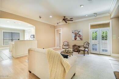 116 Metairie Ct-10