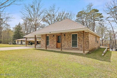 02-103 Camelia Cir